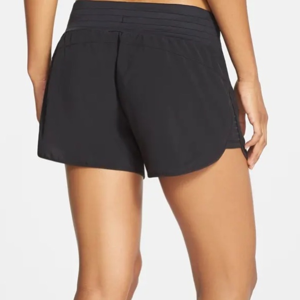 ASICS Women’s Cleo Pop Short
